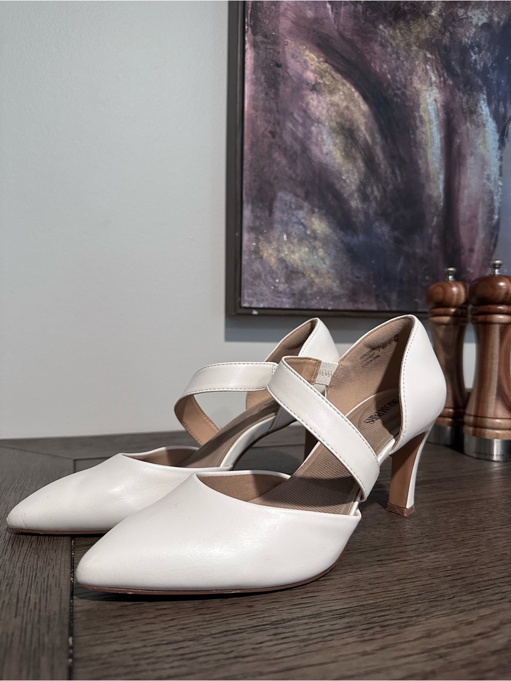 Dream Pairs White strappy pumps